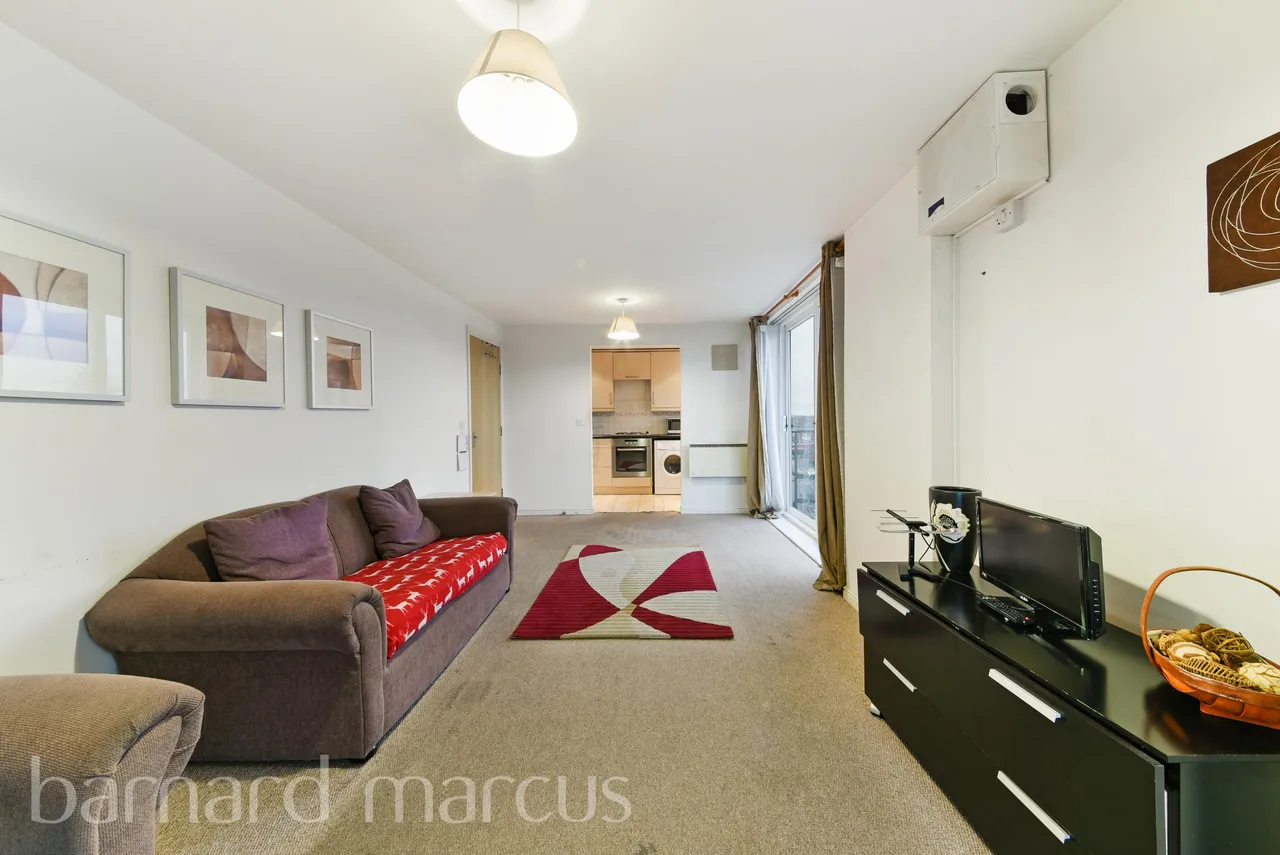 Bedfont Lane, Feltham, photo 5