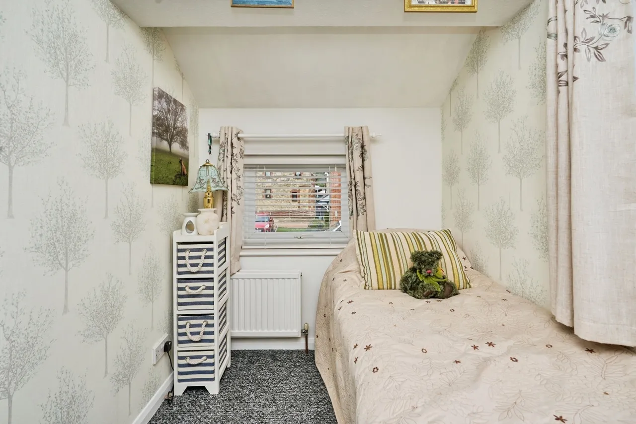 Aylett Close, Brading, PO36, photo 37
