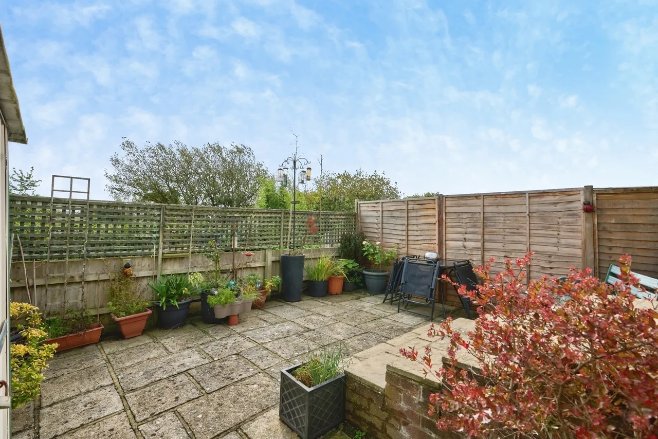 Aylett Close, Brading, PO36, photo 27