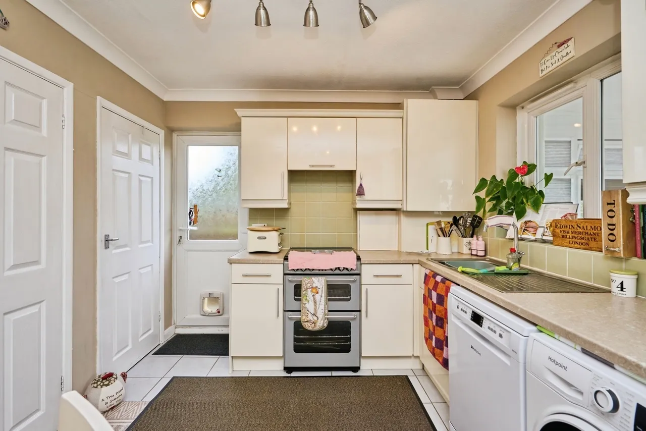 Aylett Close, Brading, PO36, photo 49