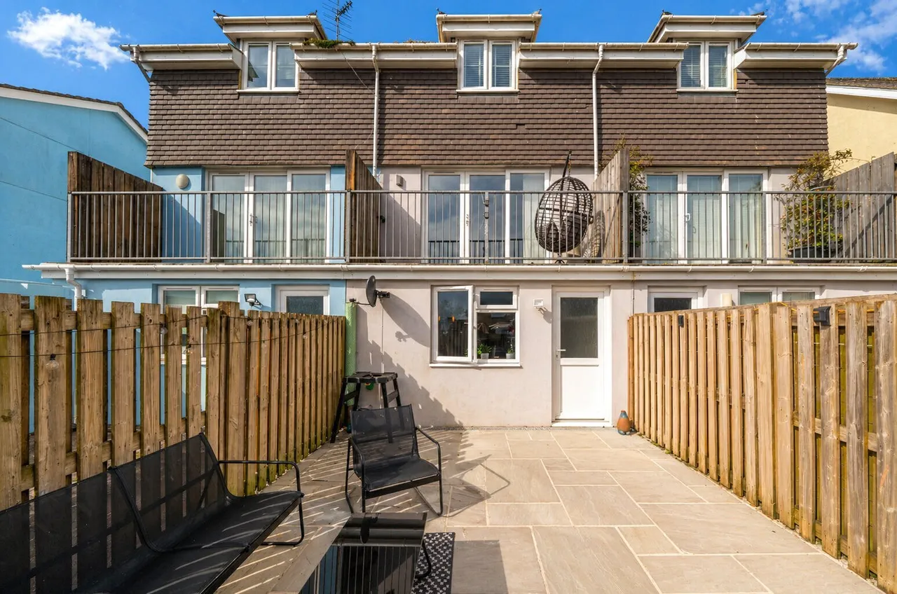 3 bed property for sale, Lord Nelson Drive, Dartmouth, TQ6
