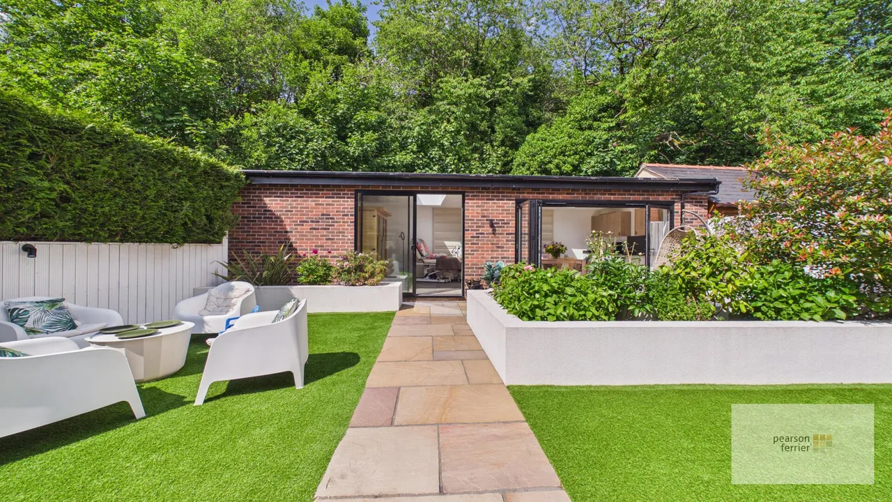 Manor Gardens, Bury, BL9 9FY, photo 11