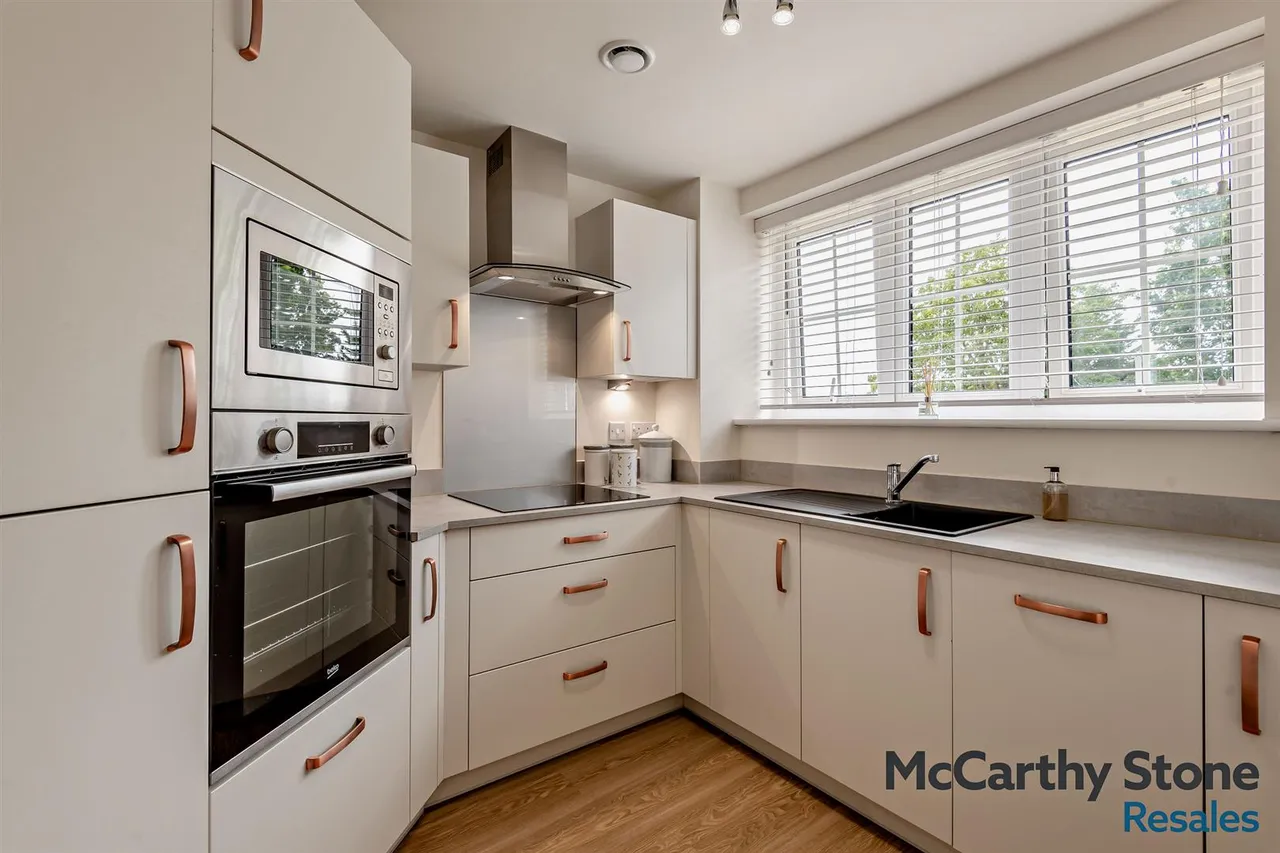 Highgate Hill, Hawkhurst, TN18, photo 3