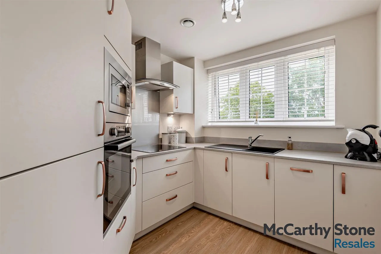 Highgate Hill, Hawkhurst, TN18, photo 16