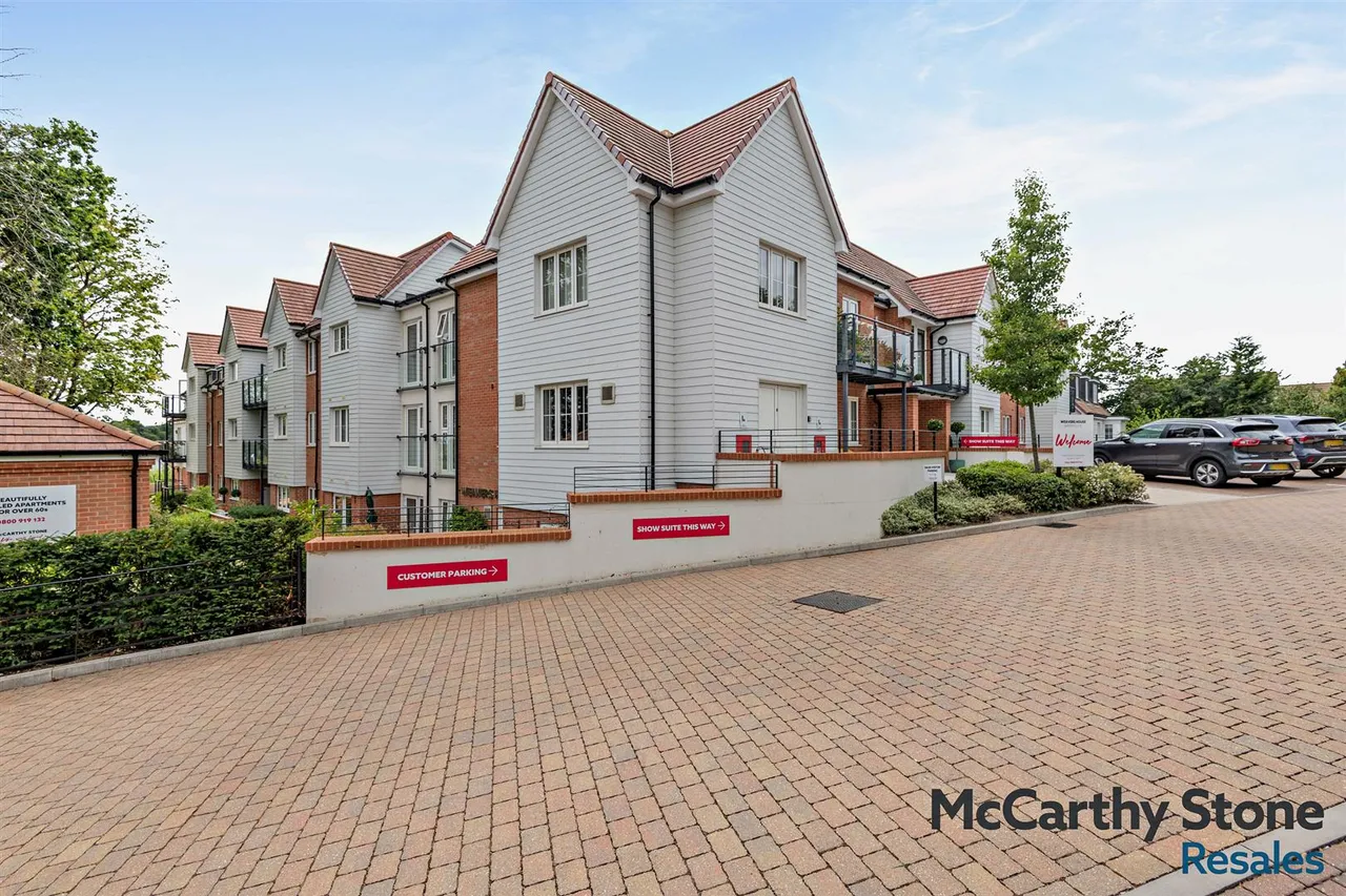 Highgate Hill, Hawkhurst, TN18, photo 30