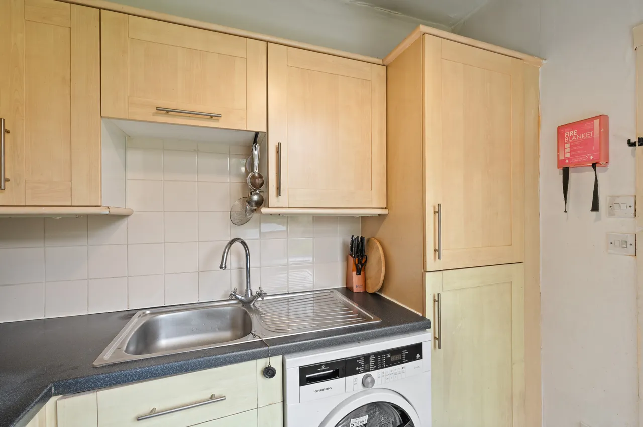 Carrick Knowe Avenue, Carrick Knowe, EH12, photo 9
