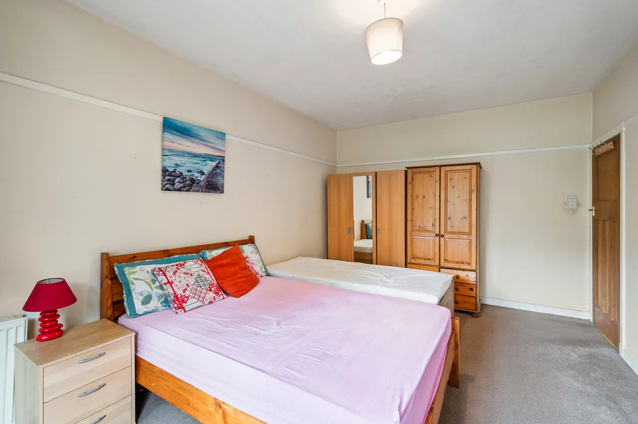 Carrick Knowe Avenue, Carrick Knowe, EH12, photo 13