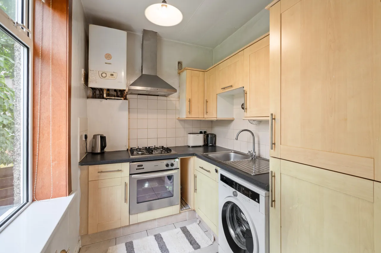 Carrick Knowe Avenue, Carrick Knowe, EH12, photo 7