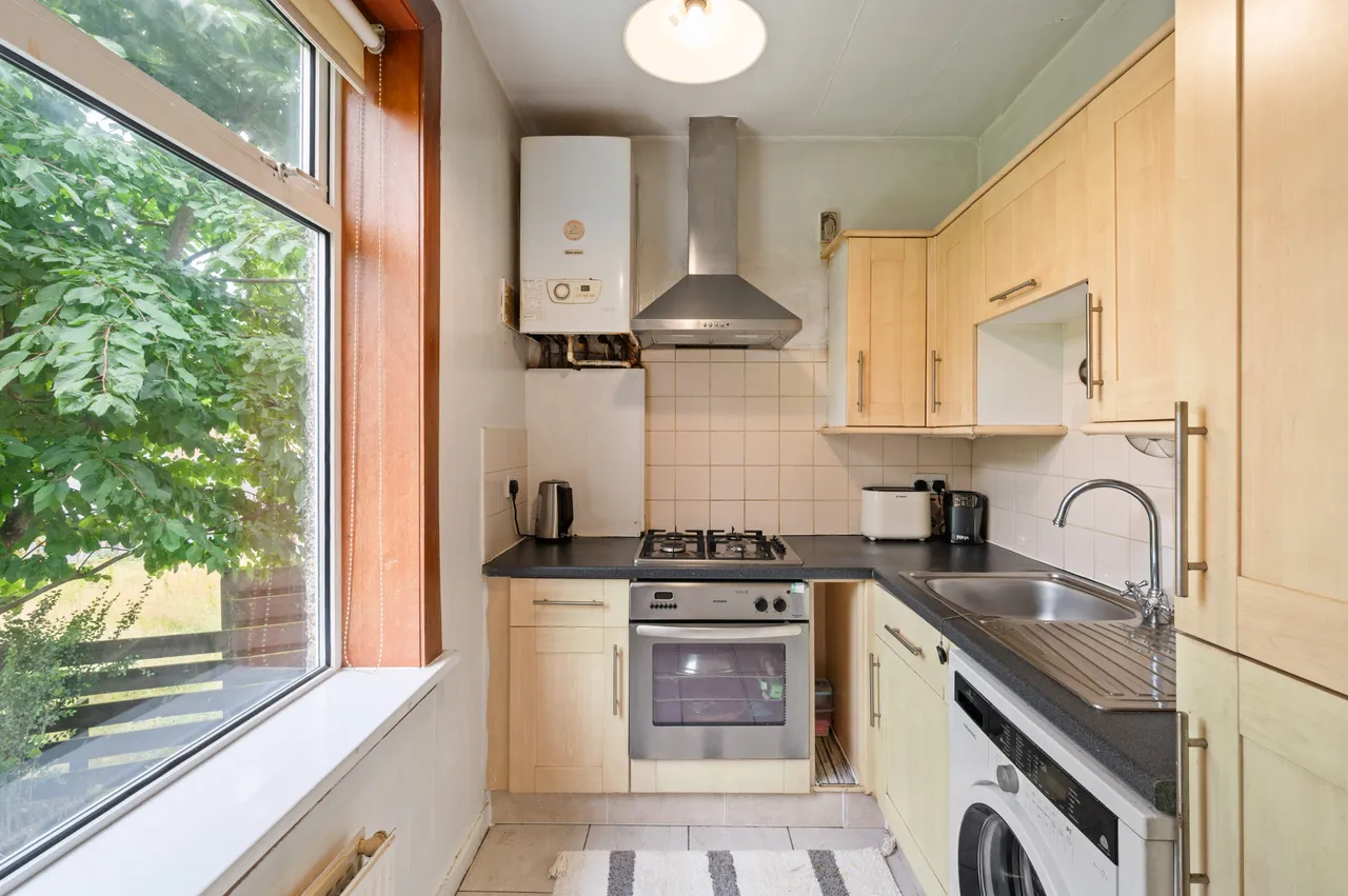 Carrick Knowe Avenue, Carrick Knowe, EH12, photo 8