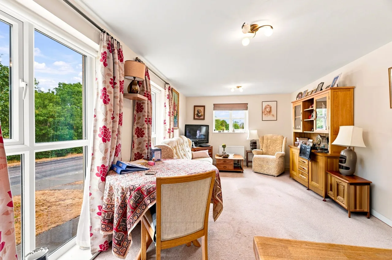 Empress Matilda Gardens, Old Wolverton, Milton Keynes, Milton Keynes, MK12 5FZ, photo 2