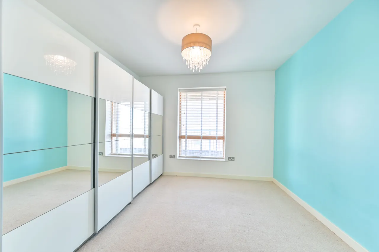 21 Coles Green Court, Coles Green Road, London, photo 4