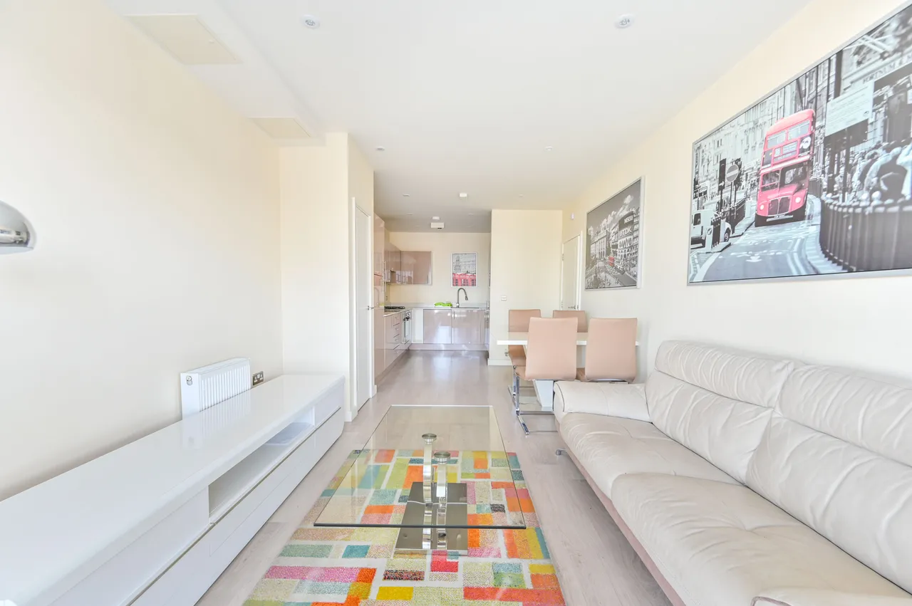 21 Coles Green Court, Coles Green Road, London, photo 12