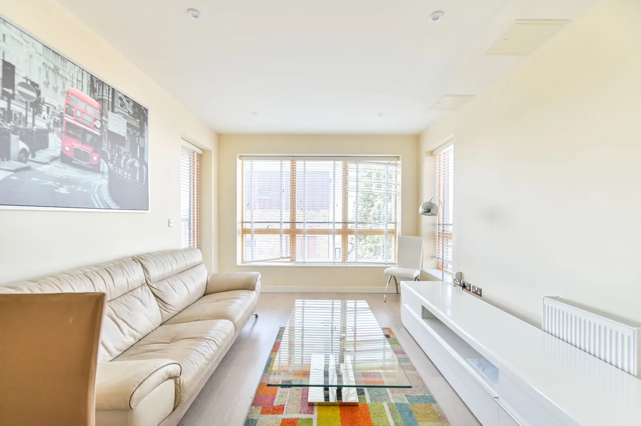 21 Coles Green Court, Coles Green Road, London, photo 11