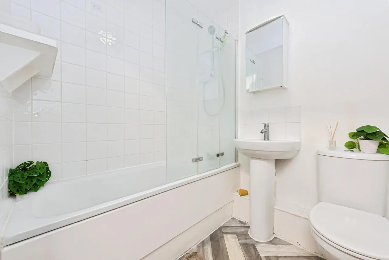 Wooldridge Close, Feltham, TW14, photo 12