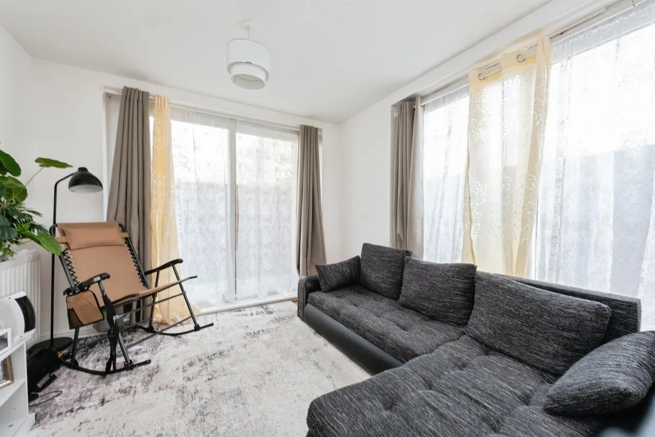 Wooldridge Close, Feltham, TW14, photo 2