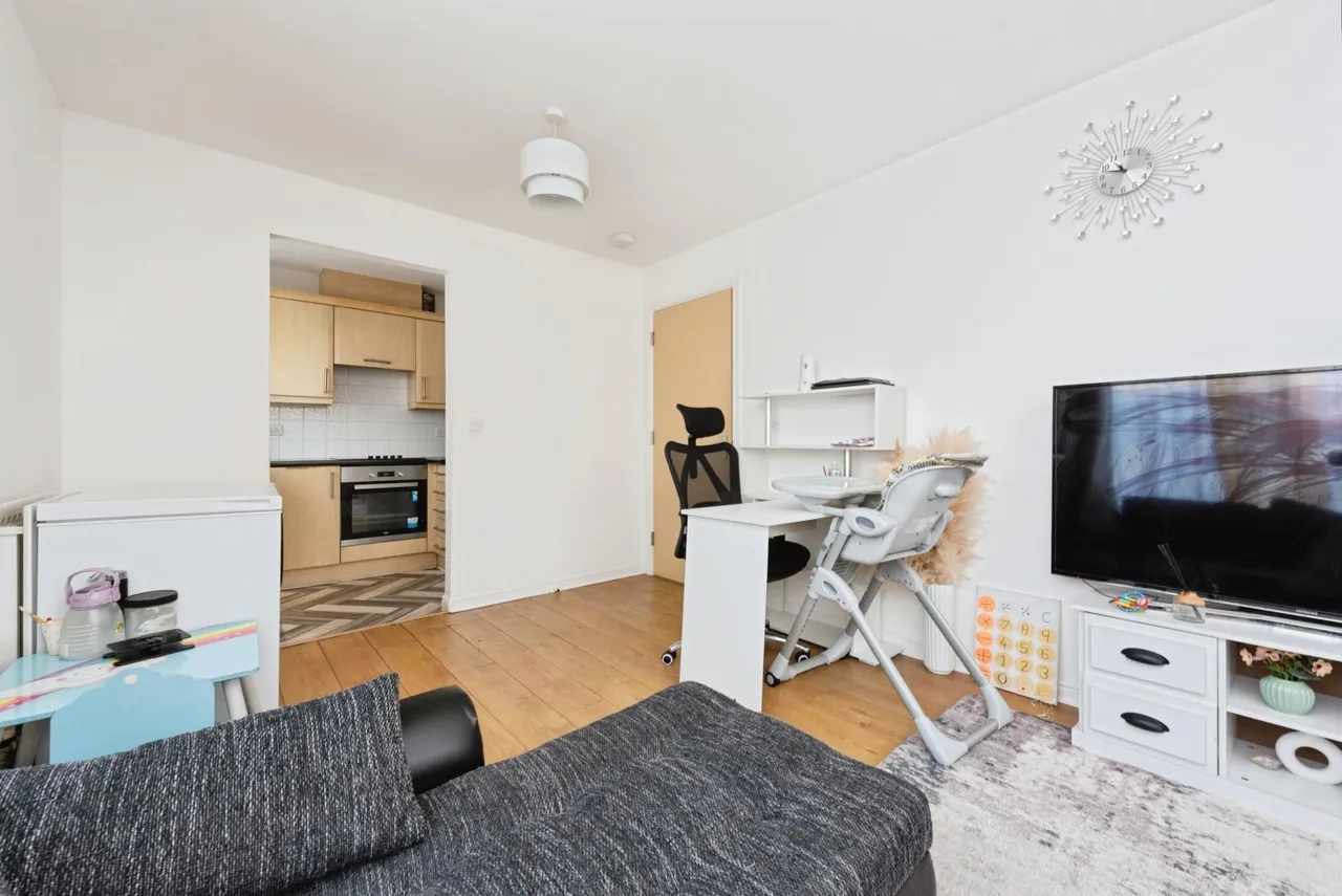 Wooldridge Close, Feltham, TW14, photo 6