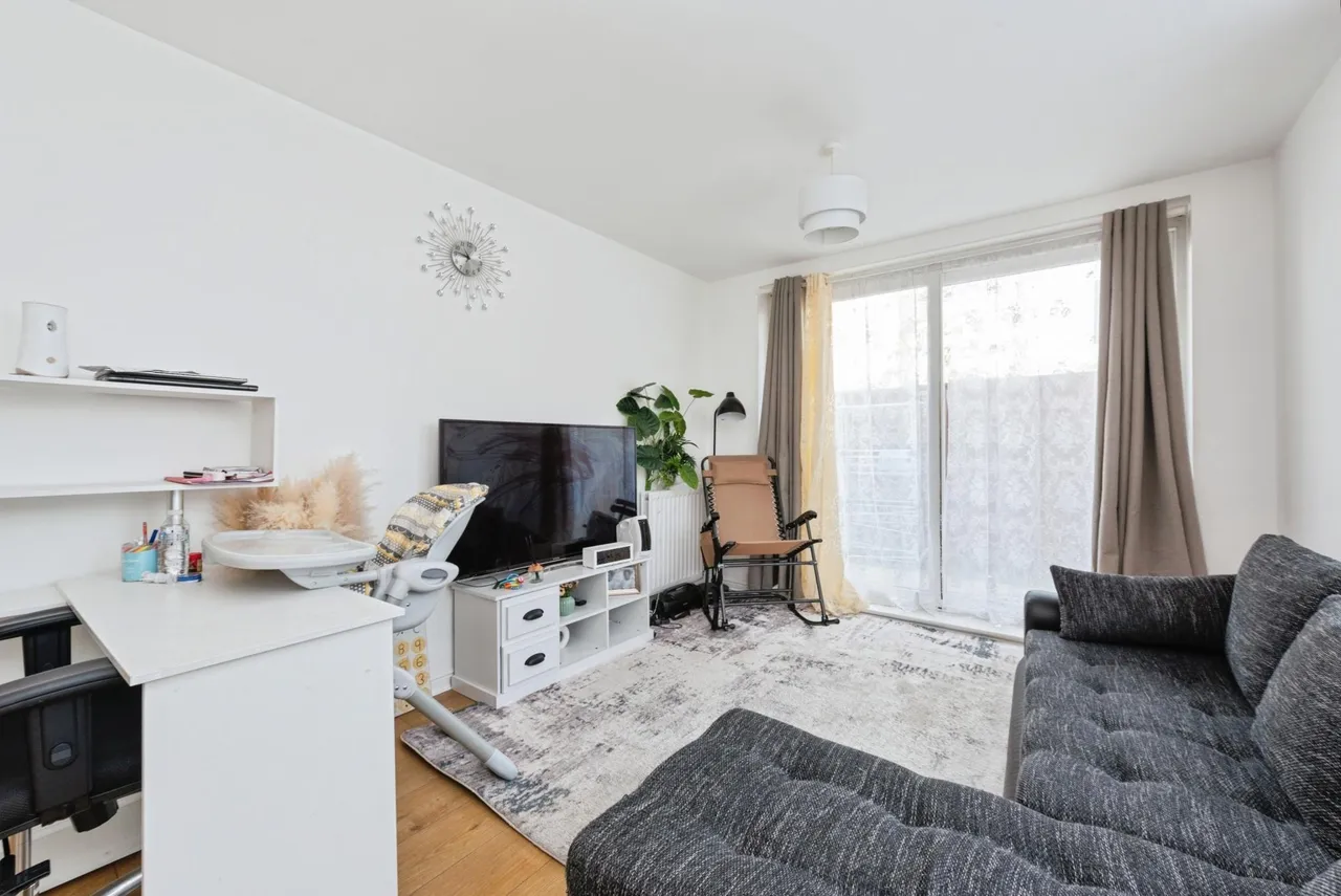 Wooldridge Close, Feltham, TW14, photo 4