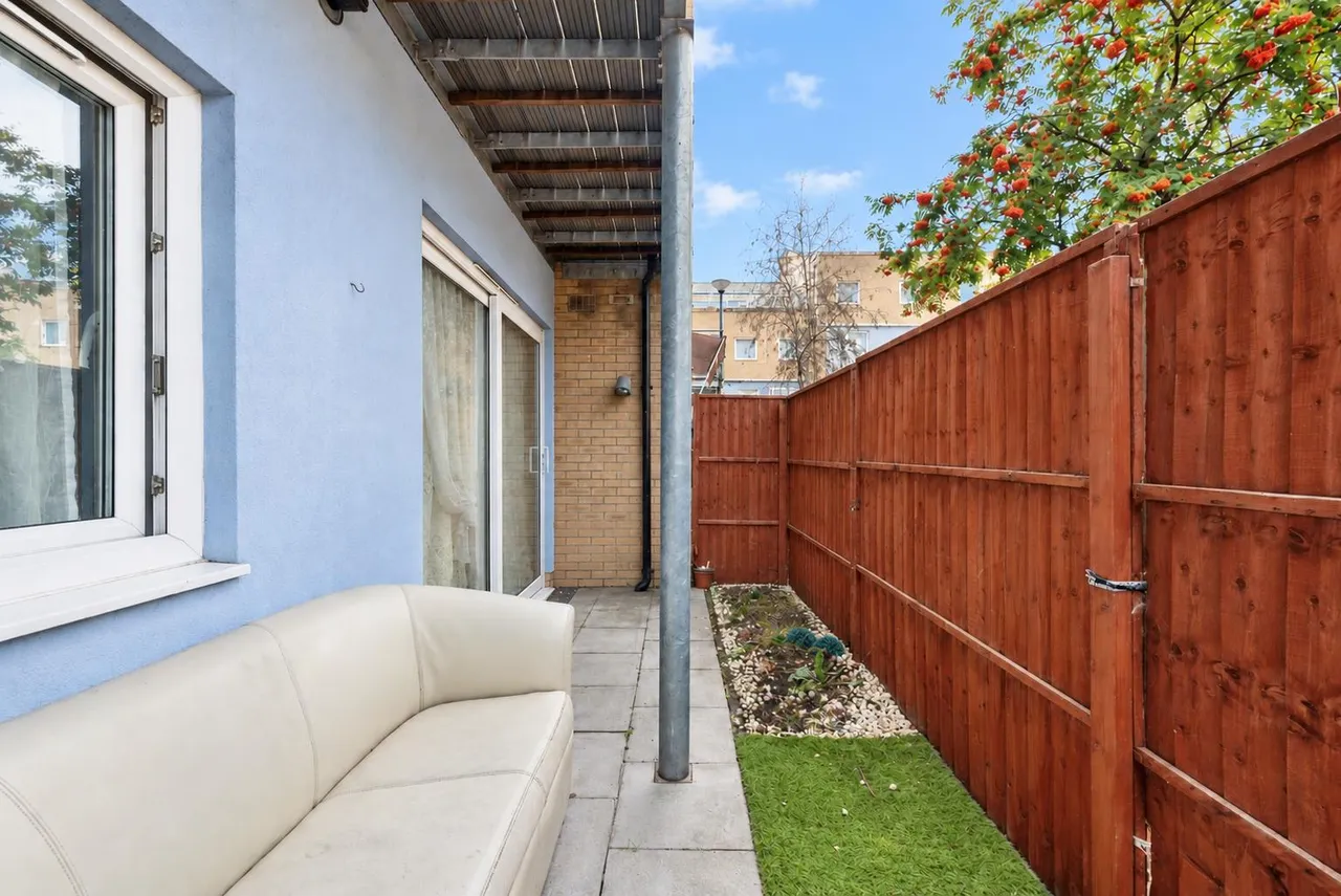 Wooldridge Close, Feltham, TW14, photo 16