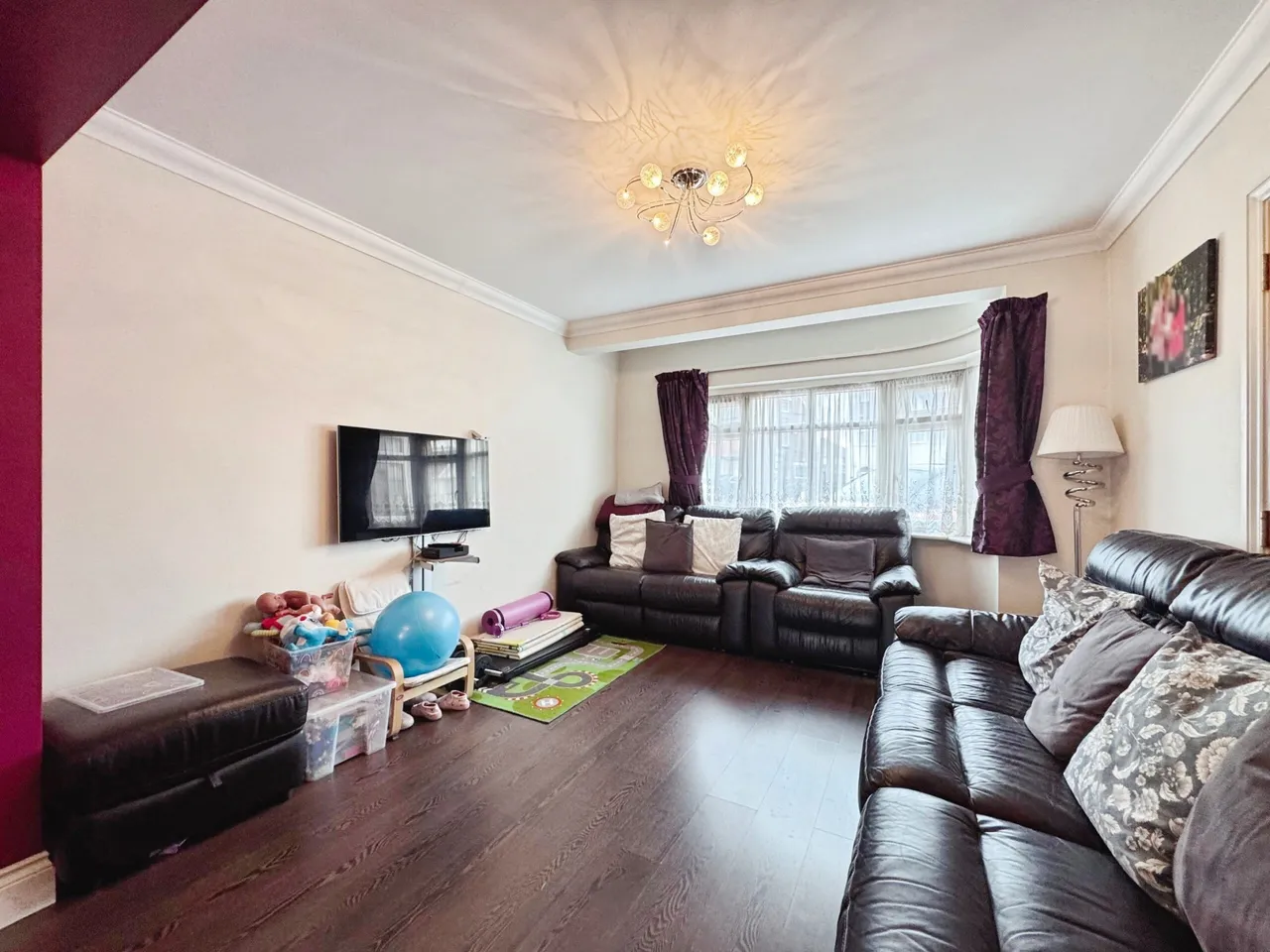 Merlin Crescent, Edgware, HA8, photo 2