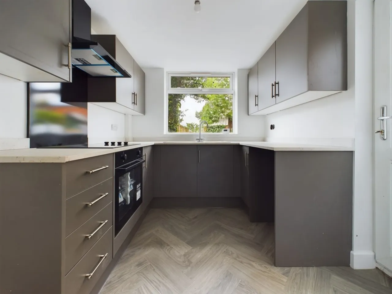 2 bed house to rent — Whittington Hill, Old Whittington