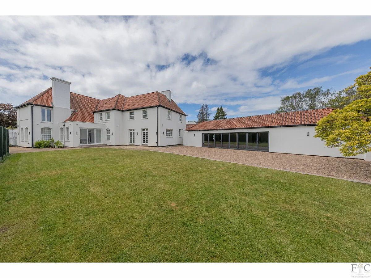 Stoughton Drive South, Leicester, LE2, photo 30
