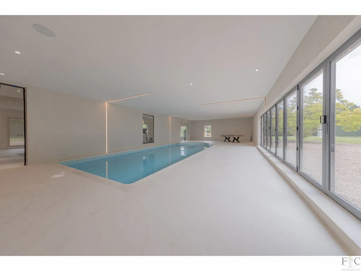 Stoughton Drive South, Leicester, LE2, photo 25