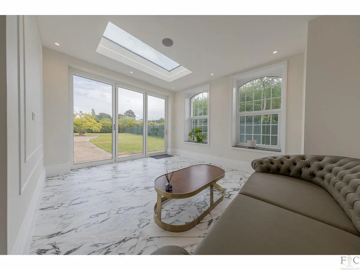 Stoughton Drive South, Leicester, LE2, photo 14