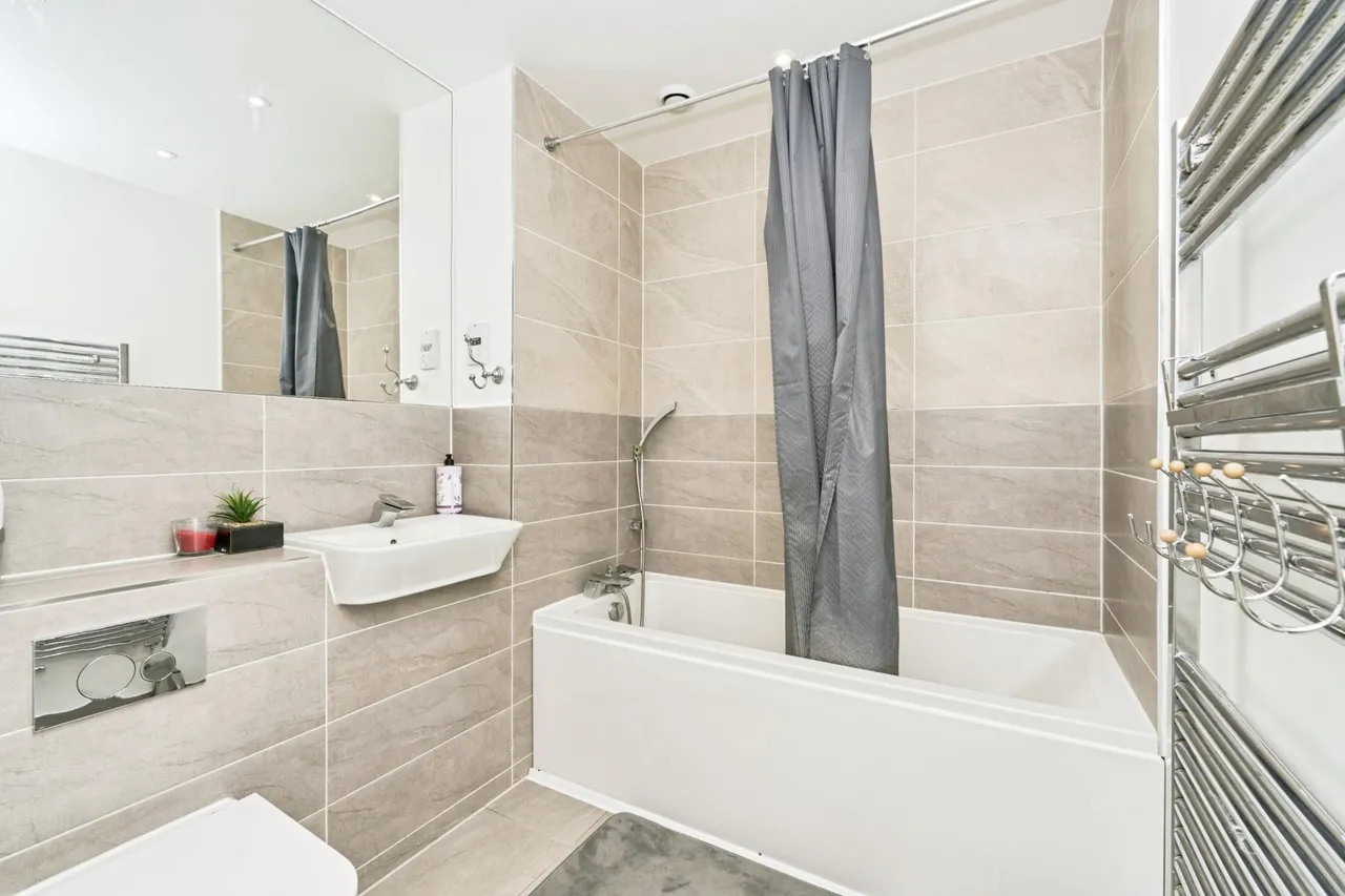 Wintergreen Boulevard, West Drayton, UB7, photo 4