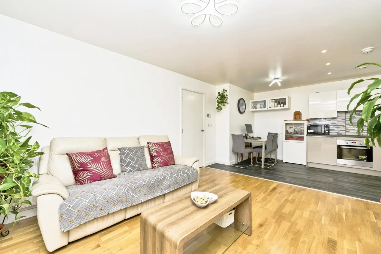 Wintergreen Boulevard, West Drayton, UB7, photo 7