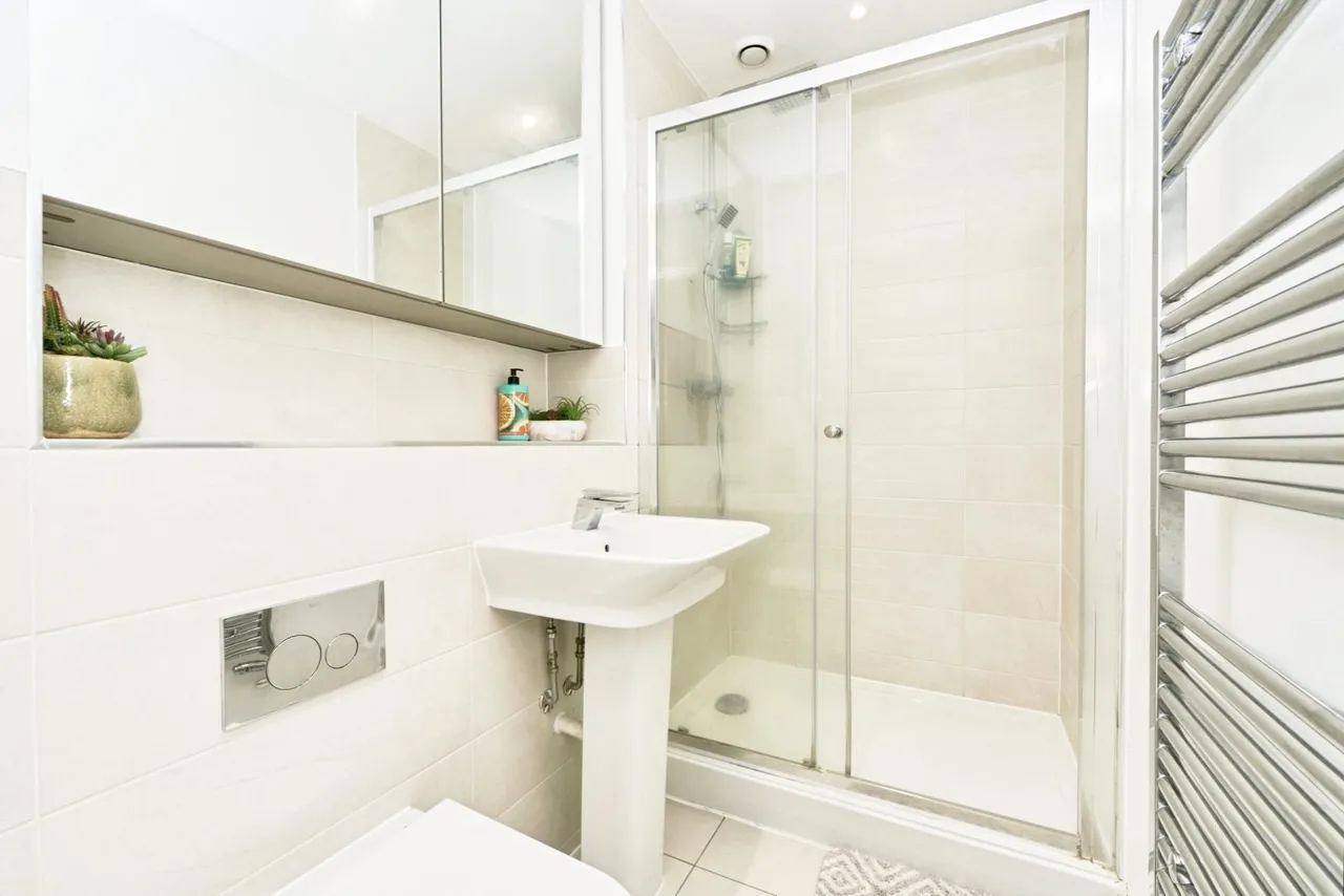 Wintergreen Boulevard, West Drayton, UB7, photo 12