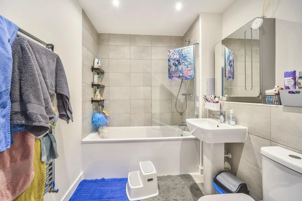 Chailey Place, Hayes, UB3, photo 12