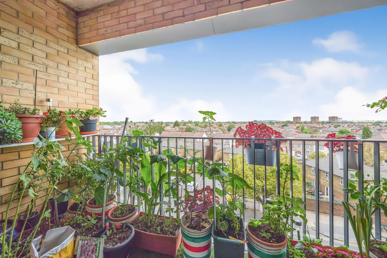 Chailey Place, Hayes, UB3, photo 8