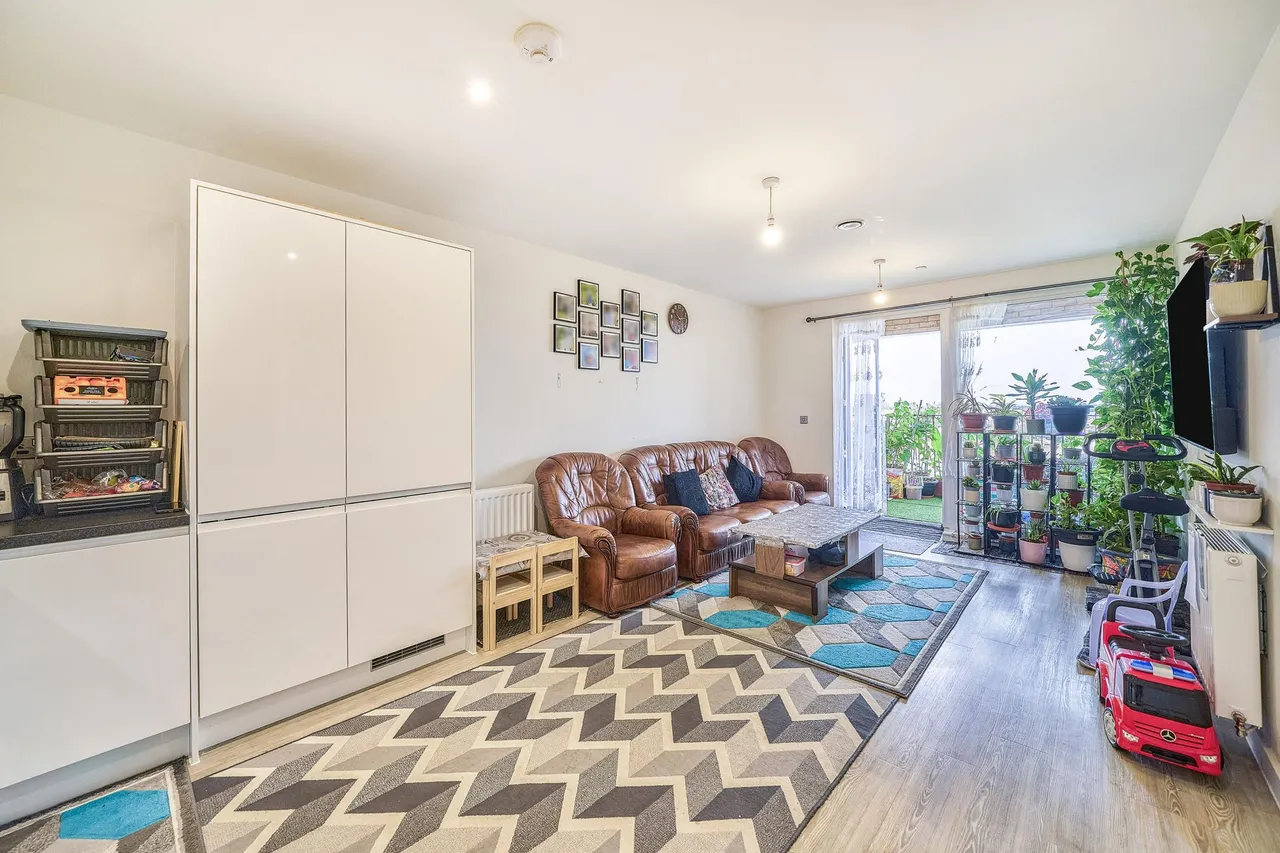 Chailey Place, Hayes, UB3, photo 5