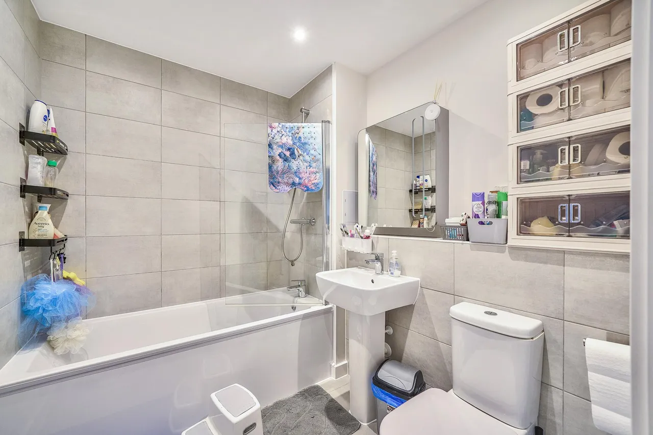 Chailey Place, Hayes, UB3, photo 11