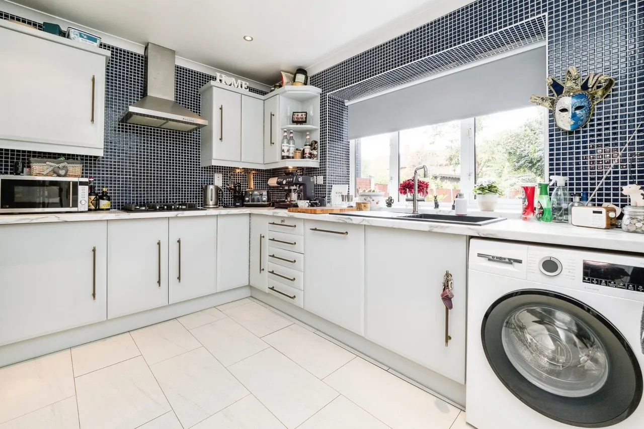 Manford Way, Chigwell, IG7, photo 15