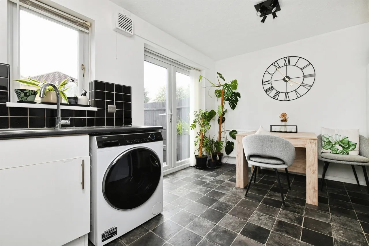 Ramshaw Drive, Chelmer Village, CHELMSFORD, photo 8