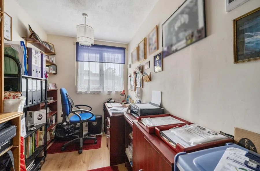 Pitcairn Close, Basingstoke, RG24, photo 13