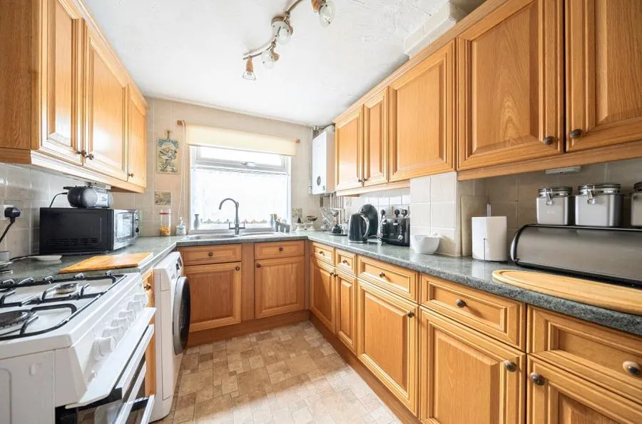 Pitcairn Close, Basingstoke, RG24, photo 3