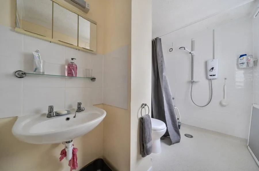Pitcairn Close, Basingstoke, RG24, photo 14