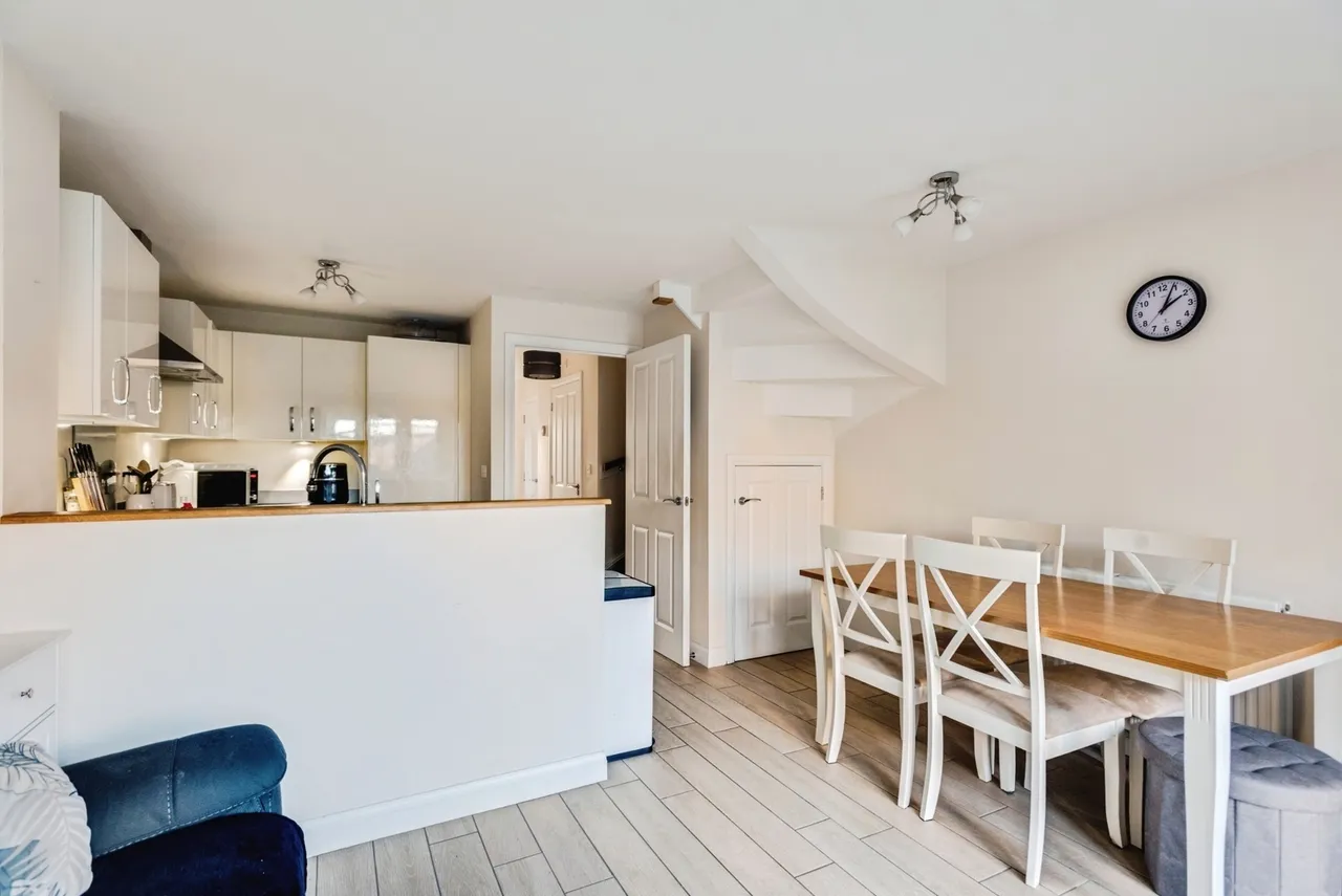 Beckett Strand, SWINDON, Wiltshire, SN1, photo 5