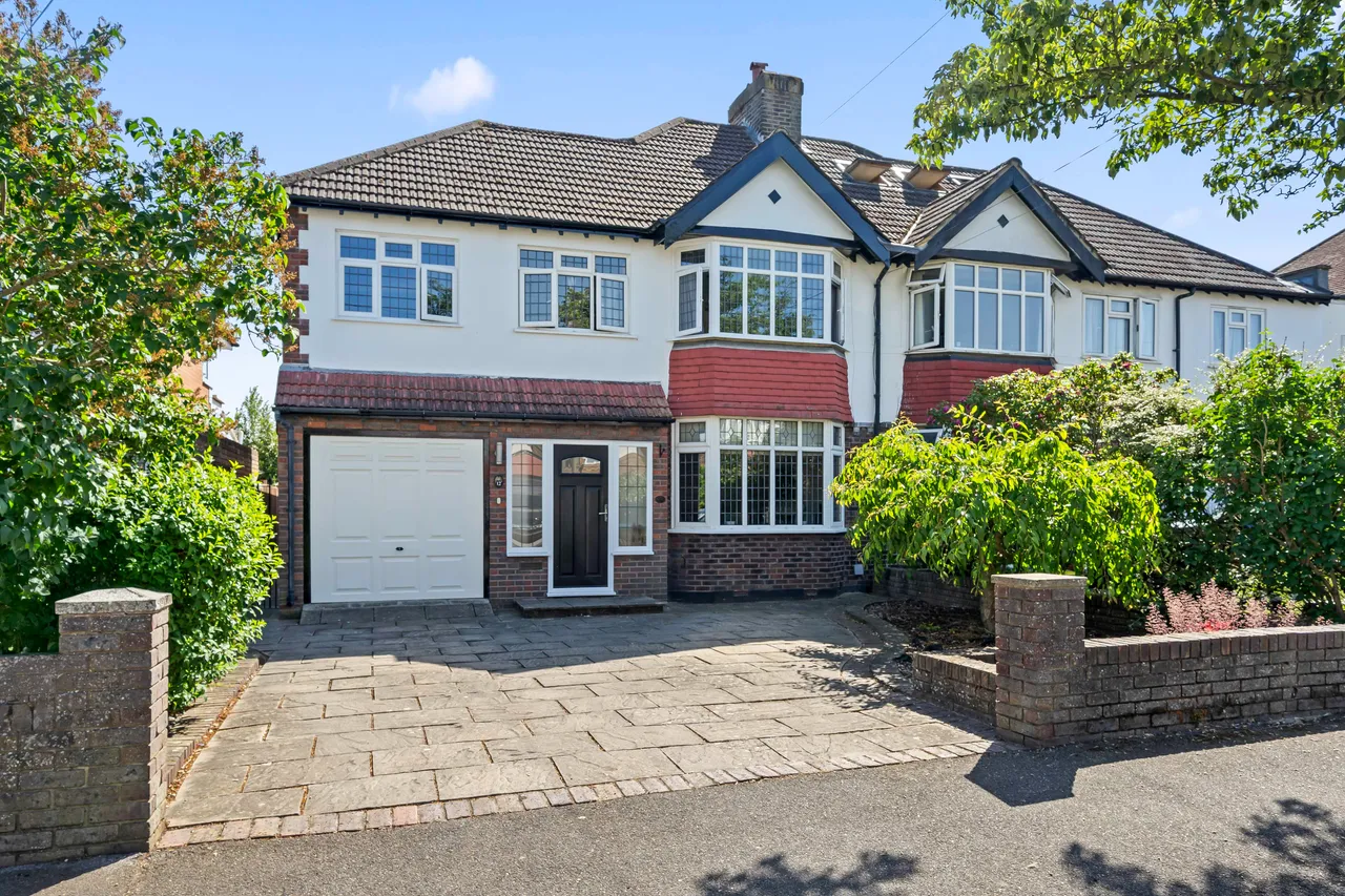 4 bed property for sale — Richlands Avenue, EPSOM, Surrey, Epsom, KT172JW