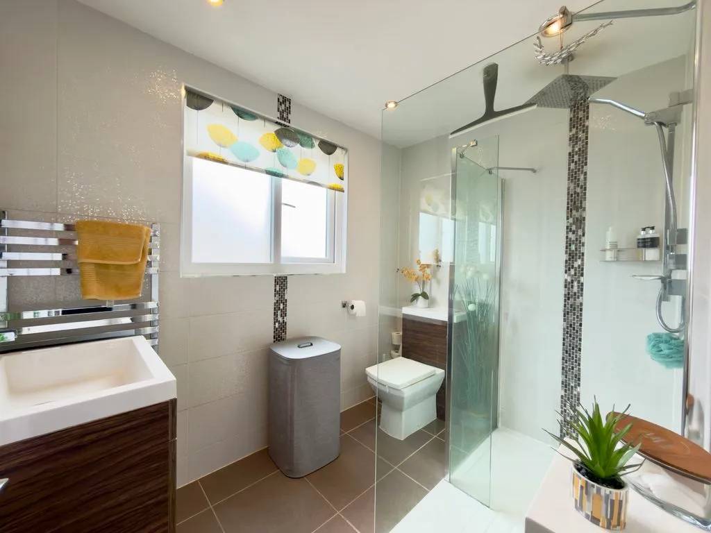 For SaleAlderbank, Horwich, photo 22