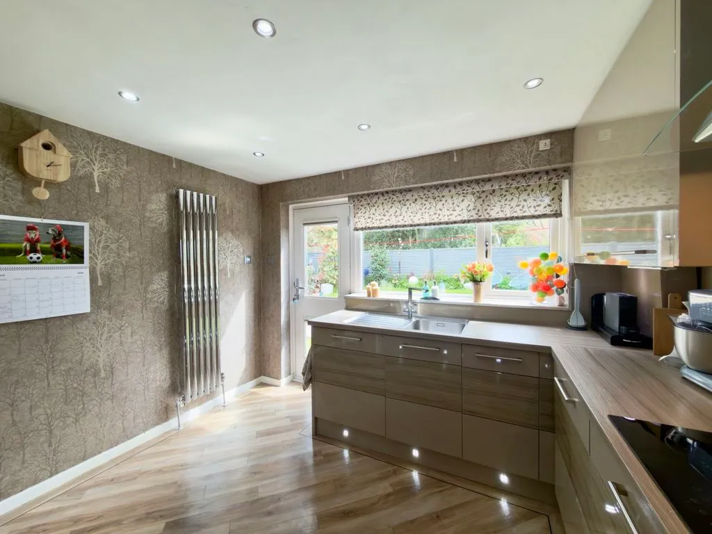 For SaleAlderbank, Horwich, photo 4
