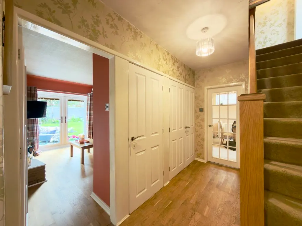 For SaleAlderbank, Horwich, photo 13