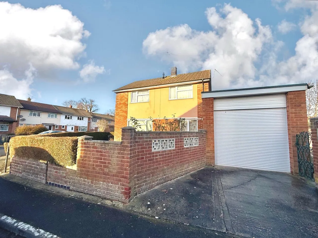 Carshalton Road, Swindon, Wiltshire, SN3 2AU, photo 14