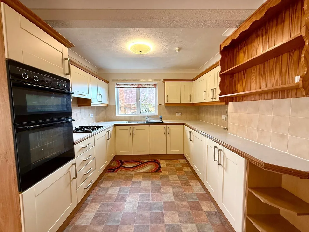 Carshalton Road, Swindon, Wiltshire, SN3 2AU, photo 4