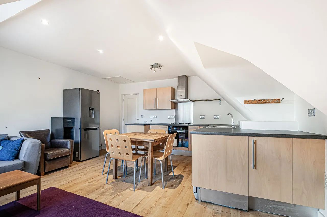 Busbridge Lane, Godalming, GU7, photo 5