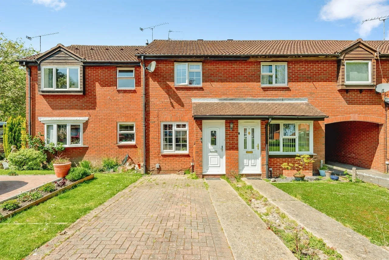 Millais Close, Crawley, RH11, photo 10