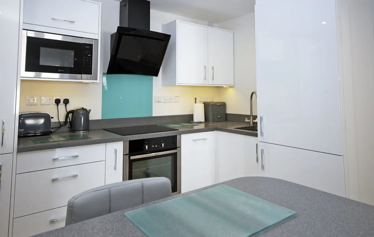 Beach Road, Benllech, photo 13