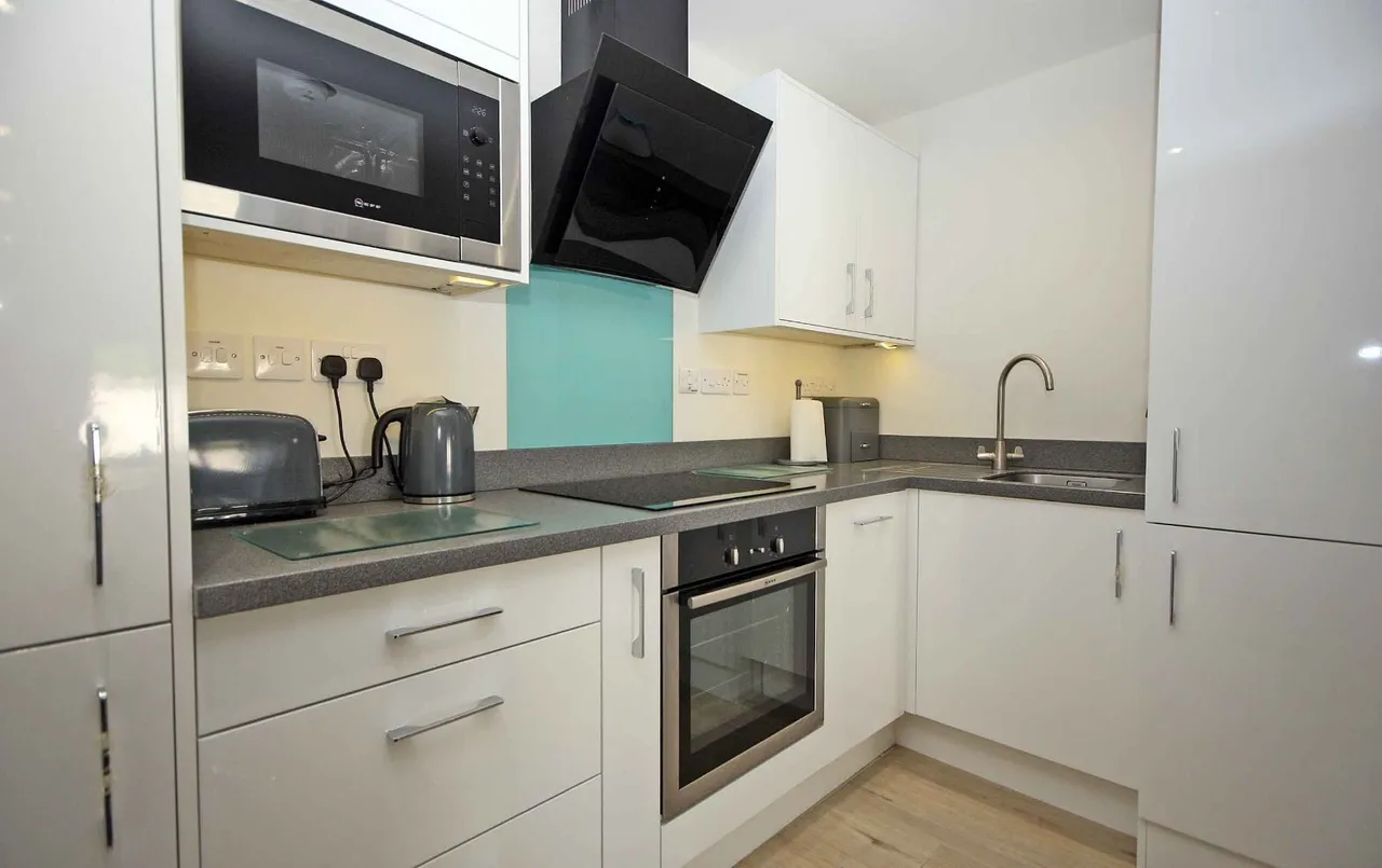 Beach Road, Benllech, photo 12